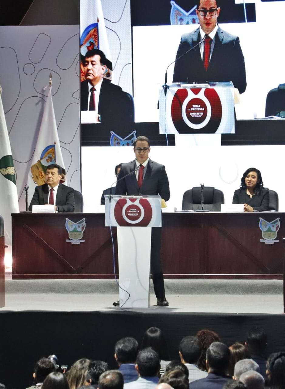 Jorge Reyes anuncia 50 mdp para rescate de vialidades